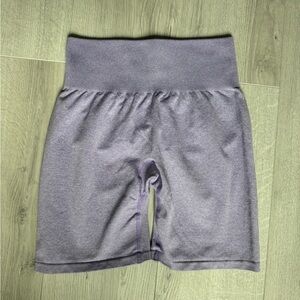 NVGTN scrunch shorts
